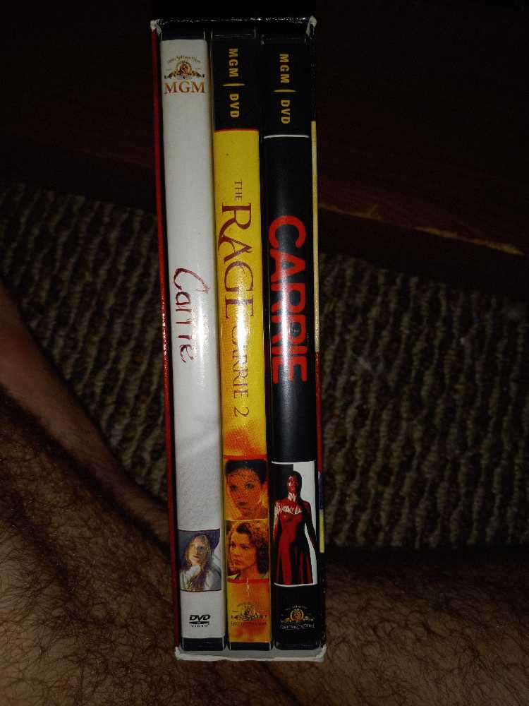 Carrie Blu-ray movie collectible [Barcode 883904123491] - Main Image 3