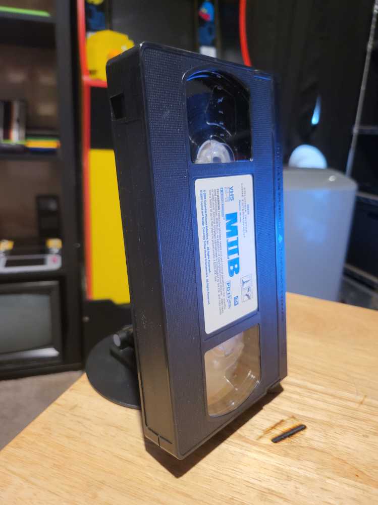 Men in Black 2 VHS movie collectible [Barcode 043396084353] - Main Image 4