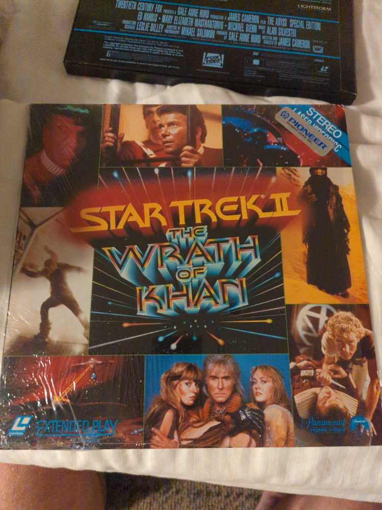 Star Trek 2: The Wrath of Khan Laser Disc movie collectible [Barcode 013023255319] - Main Image 3