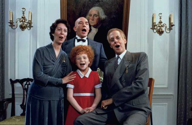 Annie Digital Copy movie collectible [Barcode 043396052864] - Main Image 3