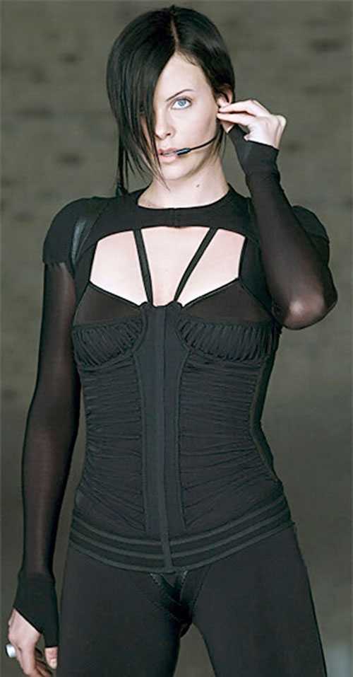 Aeon Flux Microsoft movie collectible [Barcode 091361782742] - Main Image 4
