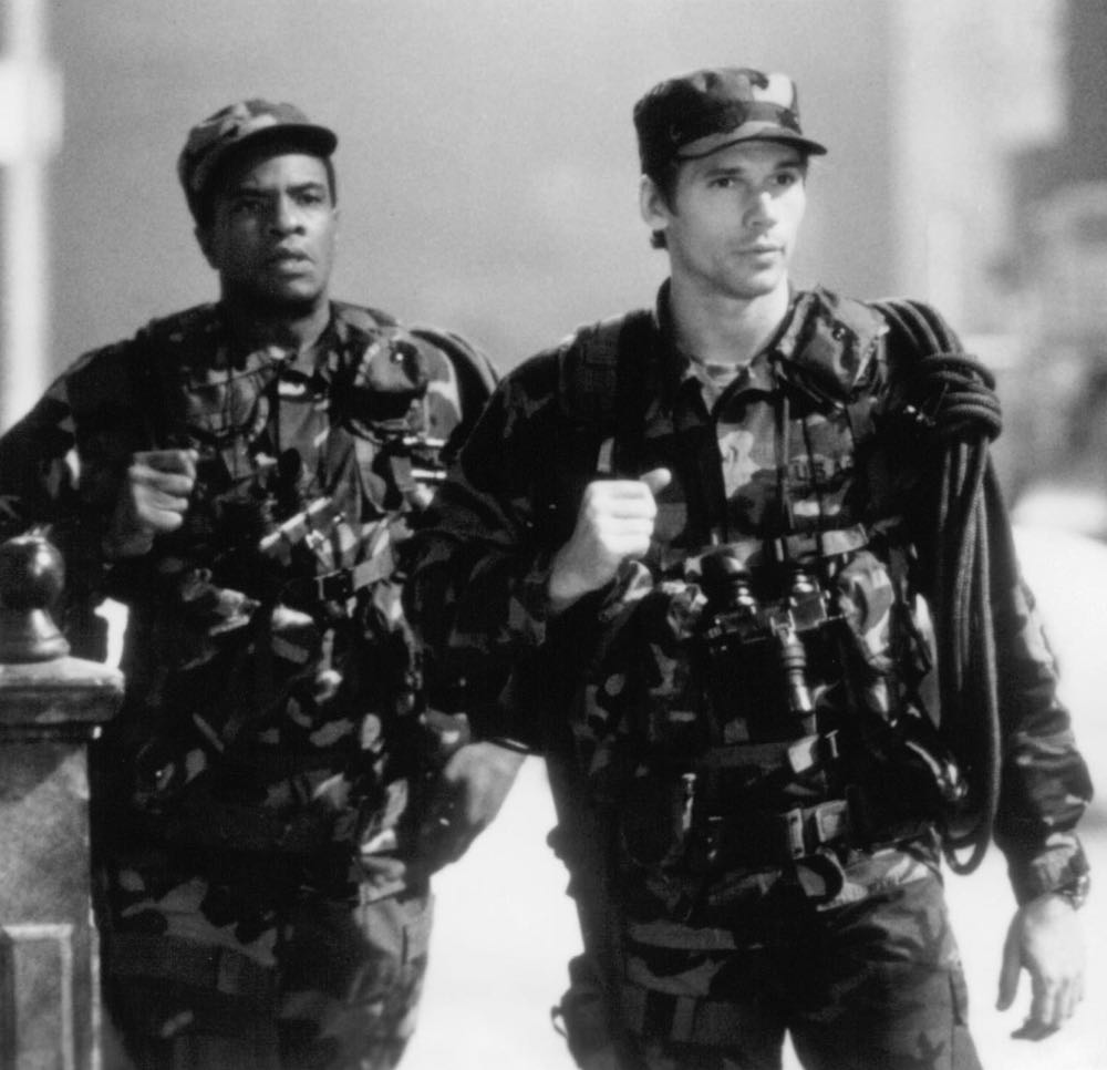 Puppet Masters, The DVD movie collectible [Barcode 766936179363] - Main Image 3