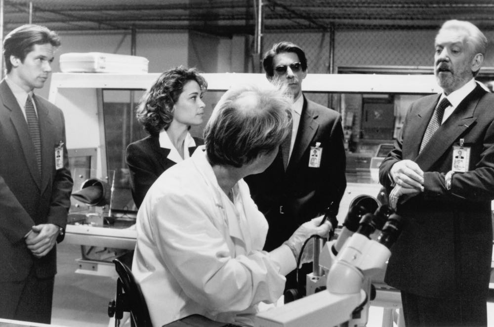 Puppet Masters, The DVD movie collectible [Barcode 766936179363] - Main Image 8