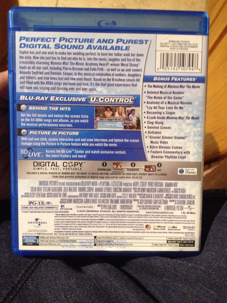Mamma Mia! Blu-ray movie collectible [Barcode 025192107948] - Main Image 2