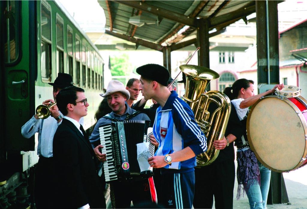 Everything is Illuminated DVD movie collectible [Barcode 7509036233725] - Main Image 2