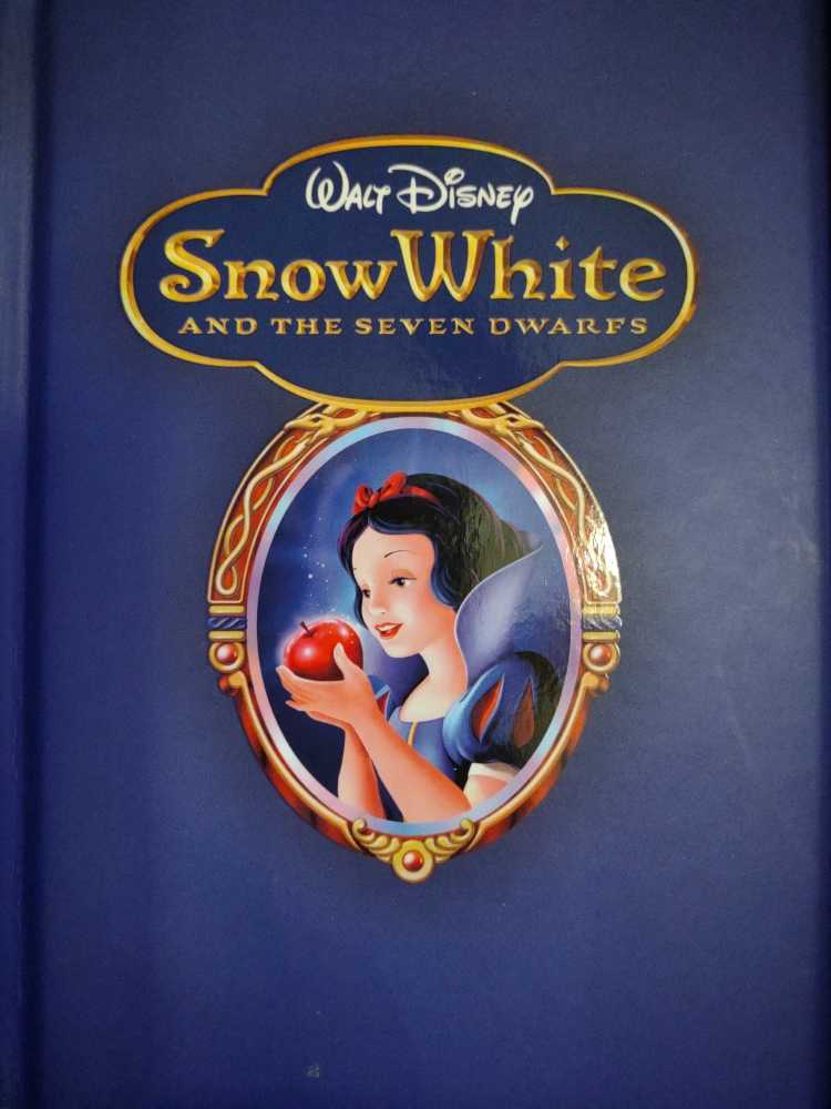 Snow White And The Seven Dwarfs Blu-ray movie collectible [Barcode 091786547926] - Main Image 4