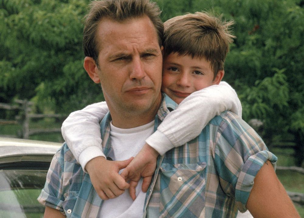 A Perfect World Plex movie collectible [Barcode 5000328172231] - Main Image 4