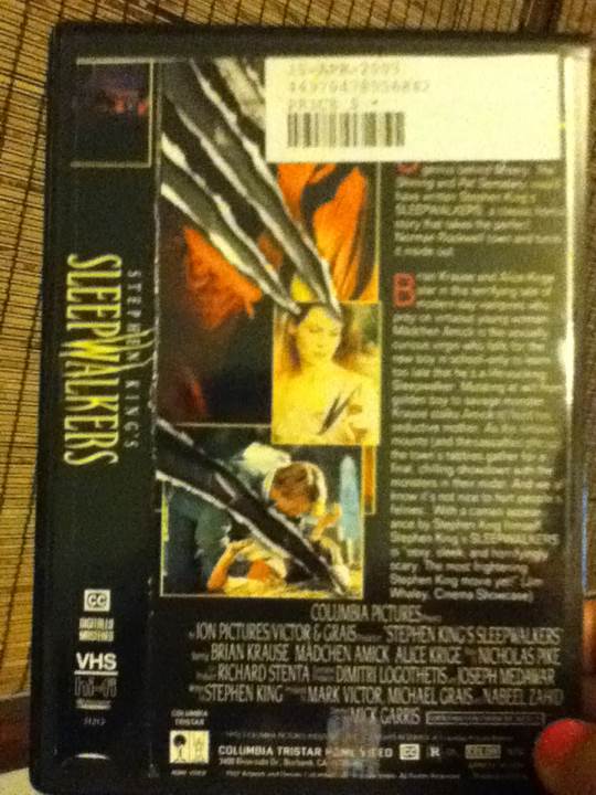 Sleepwalkers DVD movie collectible [Barcode 043396058156] - Main Image 2