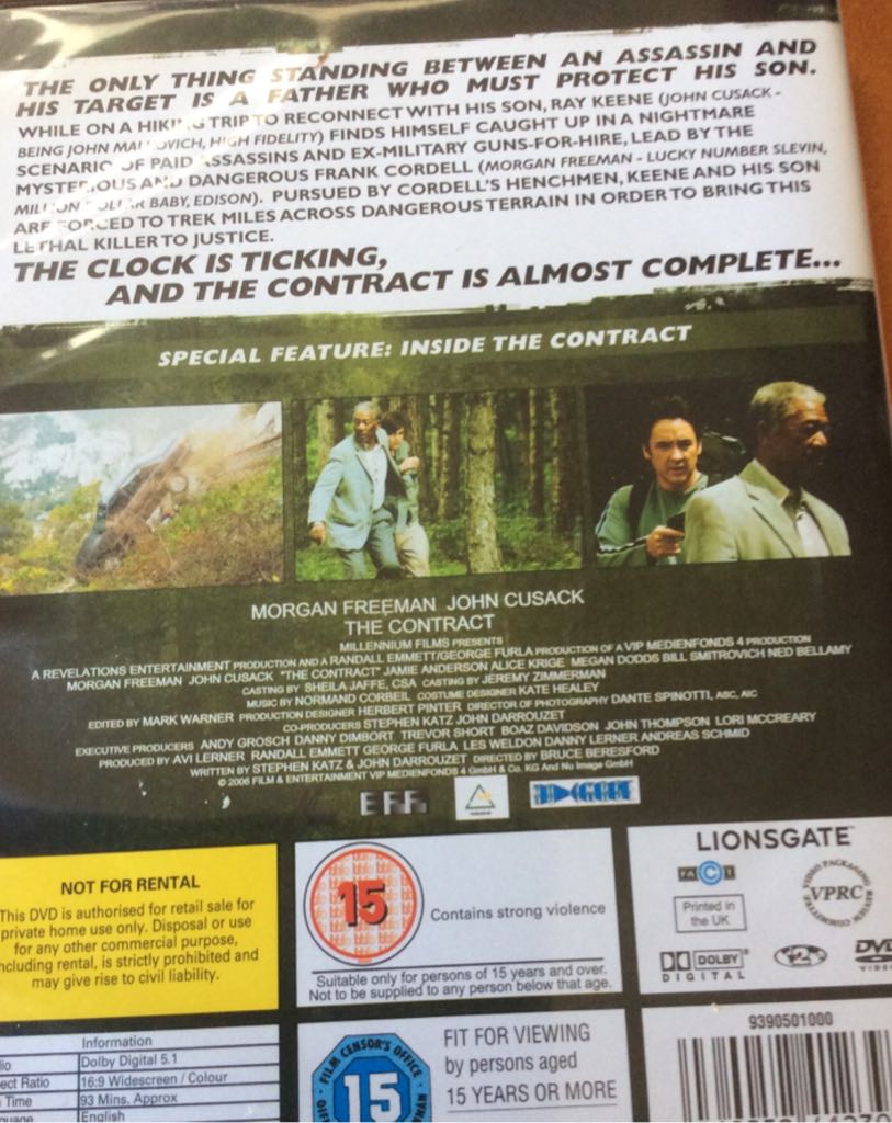 The Contract DVD movie collectible [Barcode 5060052412393] - Main Image 2