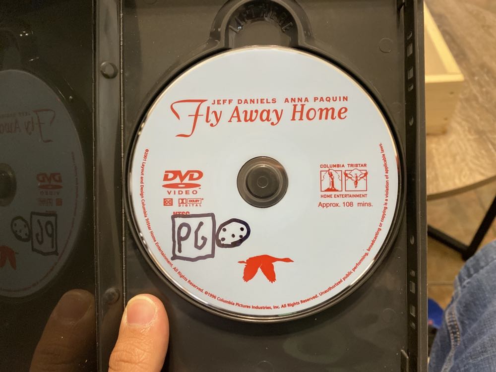 Fly Away Home DVD movie collectible [Barcode 043396060463] - Main Image 3