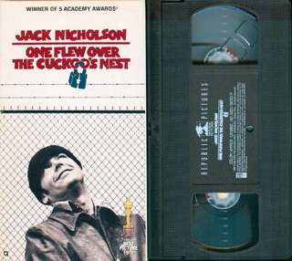 One Flew Over the Cuckoo’s Nest VHS movie collectible [Barcode 017153592238] - Main Image 1