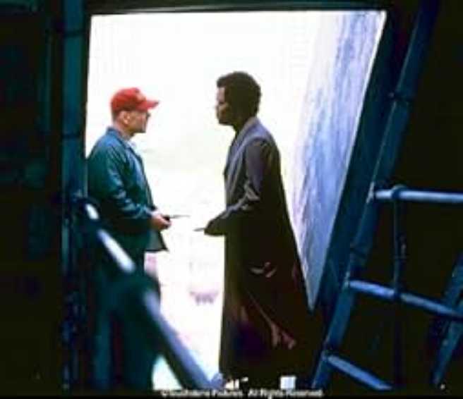 Unbreakable - Unzerbrechlich DVD movie collectible [Barcode 4011846004486] - Main Image 4