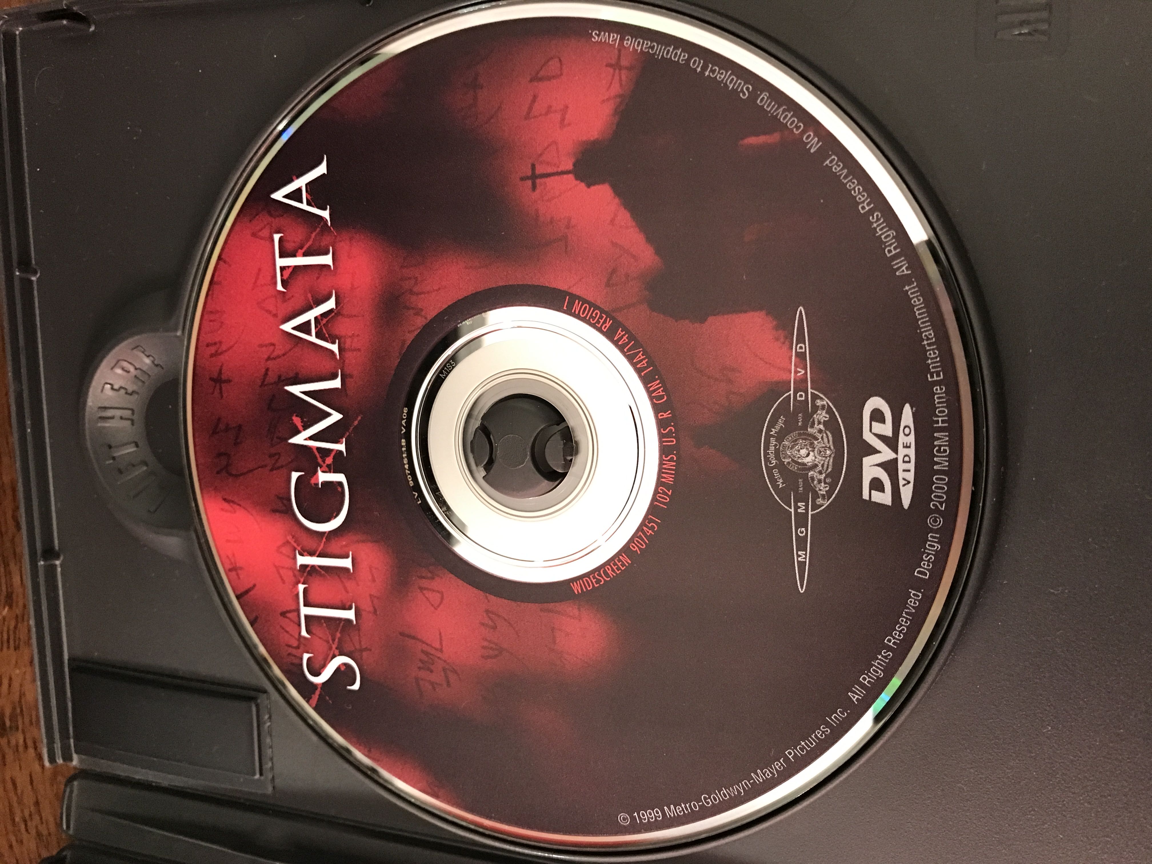 Stigmata DVD movie collectible [Barcode 027616745125] - Main Image 3