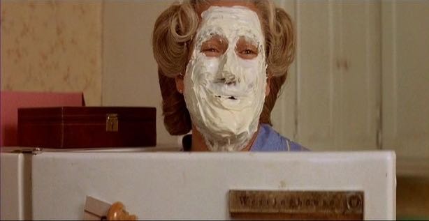 Doubtfire (Mrs.) Blu-ray movie collectible [Barcode 0024543516507] - Main Image 2