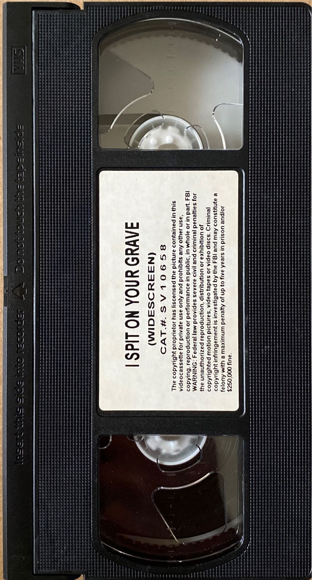 I Spit on Your Grave VHS movie collectible [Barcode 013131065831] - Main Image 3