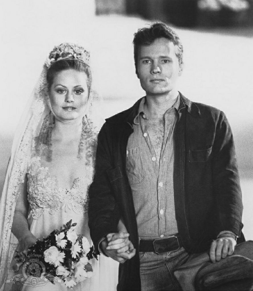 Hair DVD movie collectible [Barcode 883904106593] - Main Image 2