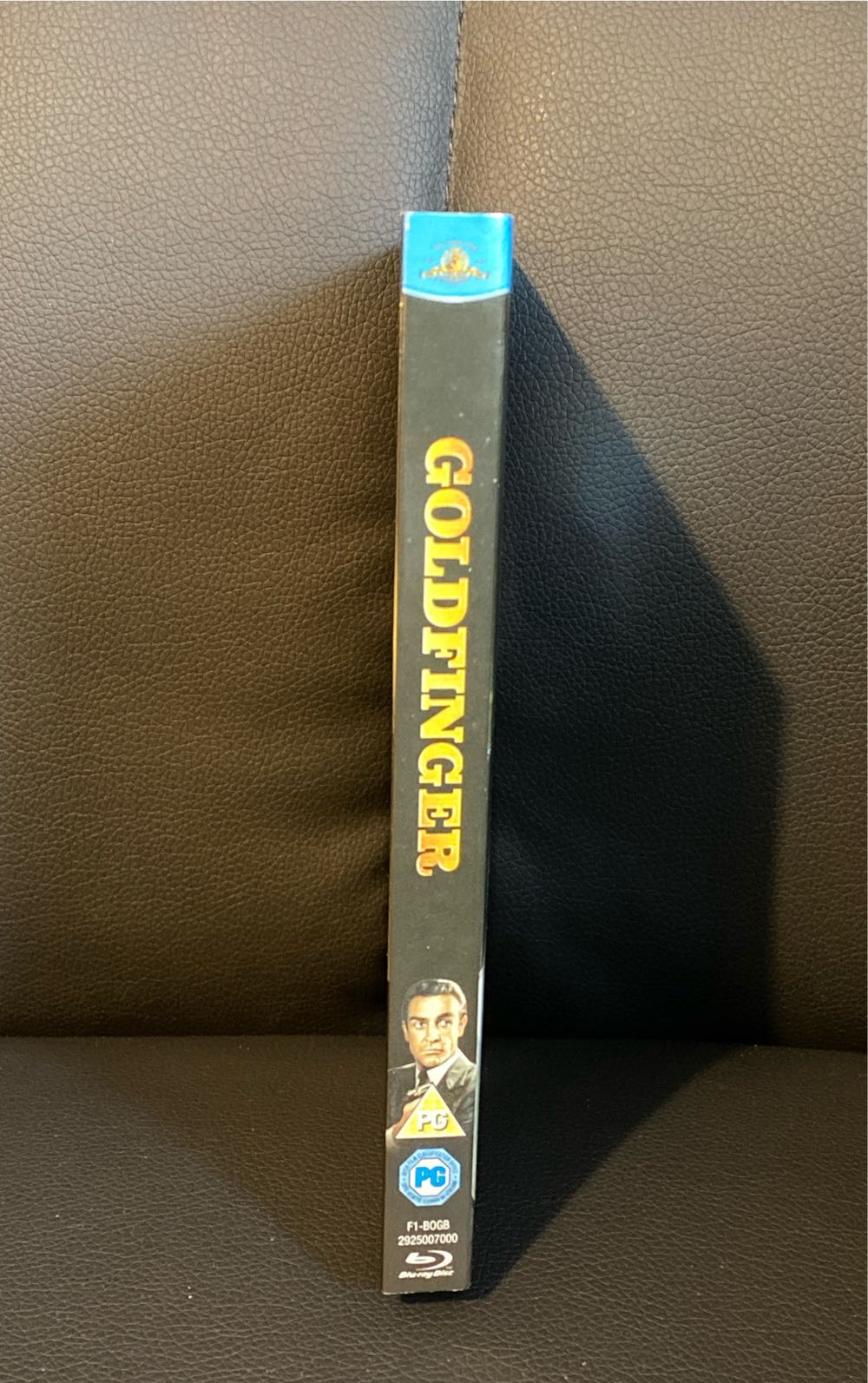 007 Goldfinger Blu-ray movie collectible [Barcode 5039036040549] - Main Image 3
