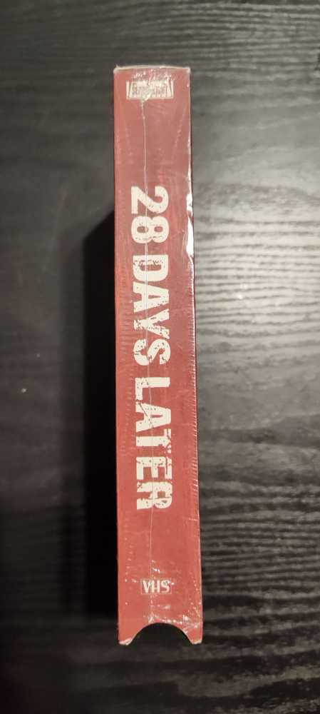 28 Days Later... VHS movie collectible [Barcode 024543088158] - Main Image 3