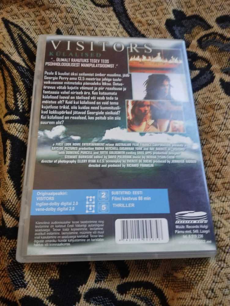 Visitors DVD movie collectible [Barcode 687797104403] - Main Image 2