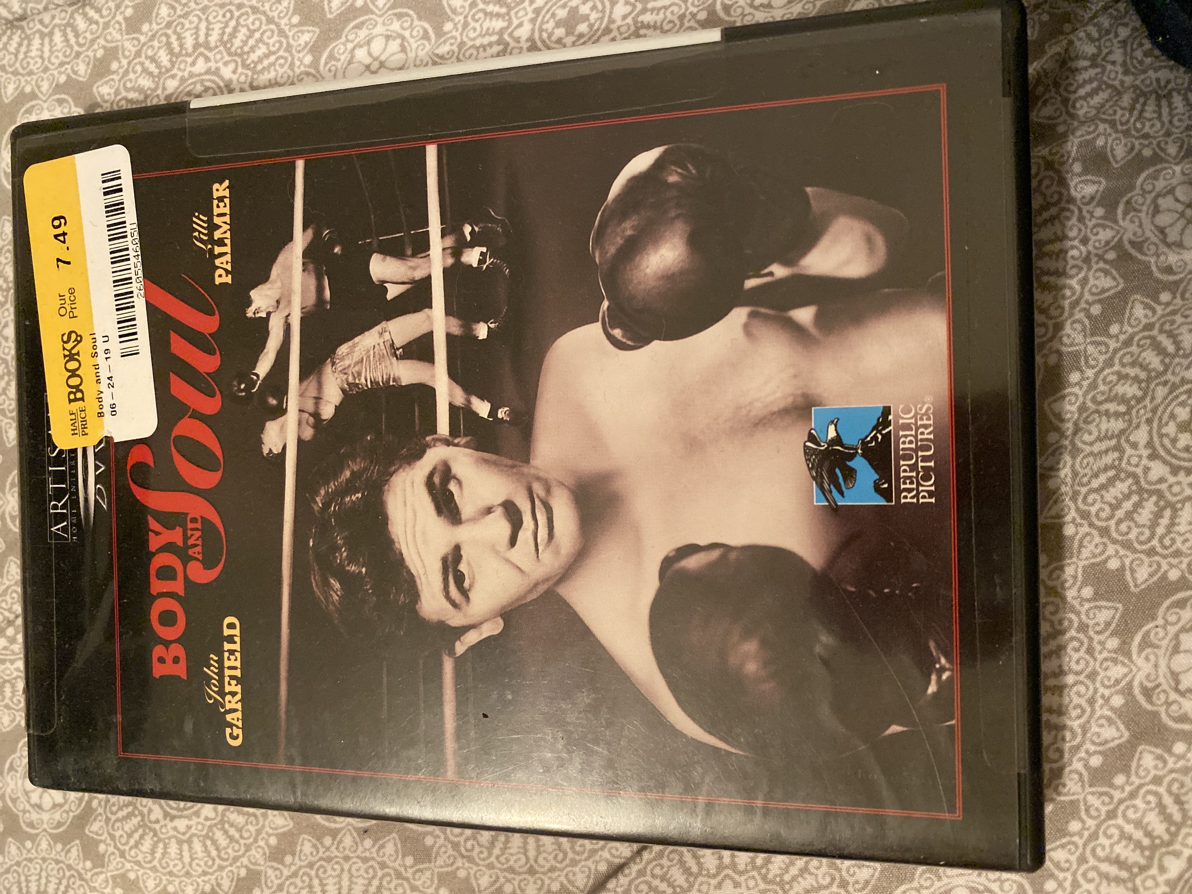 Body And Soul Blu-ray movie collectible [Barcode 017153100792] - Main Image 2