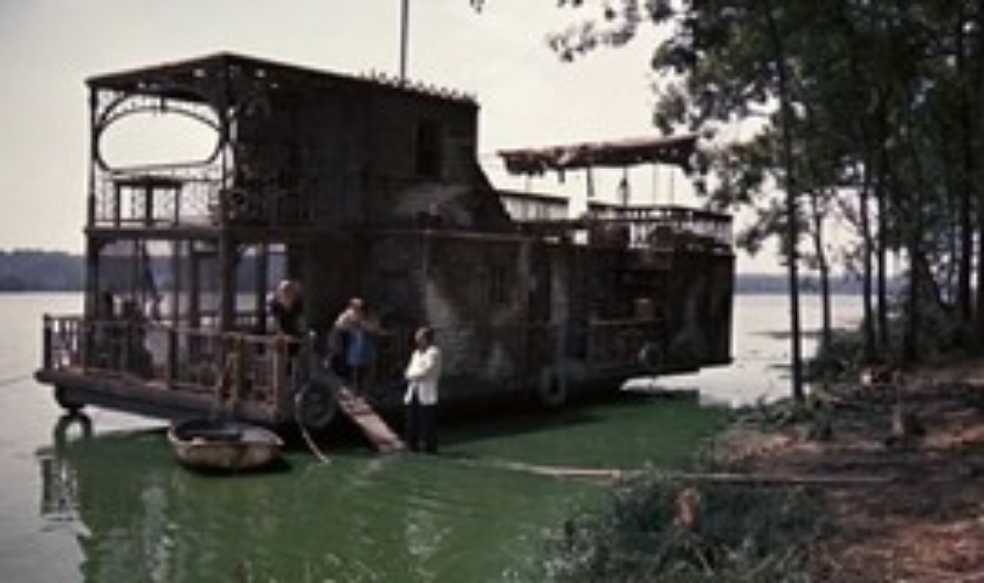 HOUSEBOAT (OK) Movies Anywhere movie collectible [Barcode 9324915052581] - Main Image 3