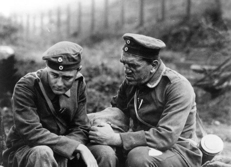 All Quiet on the Western Front Blu-ray movie collectible [Barcode 5050582874785] - Main Image 4
