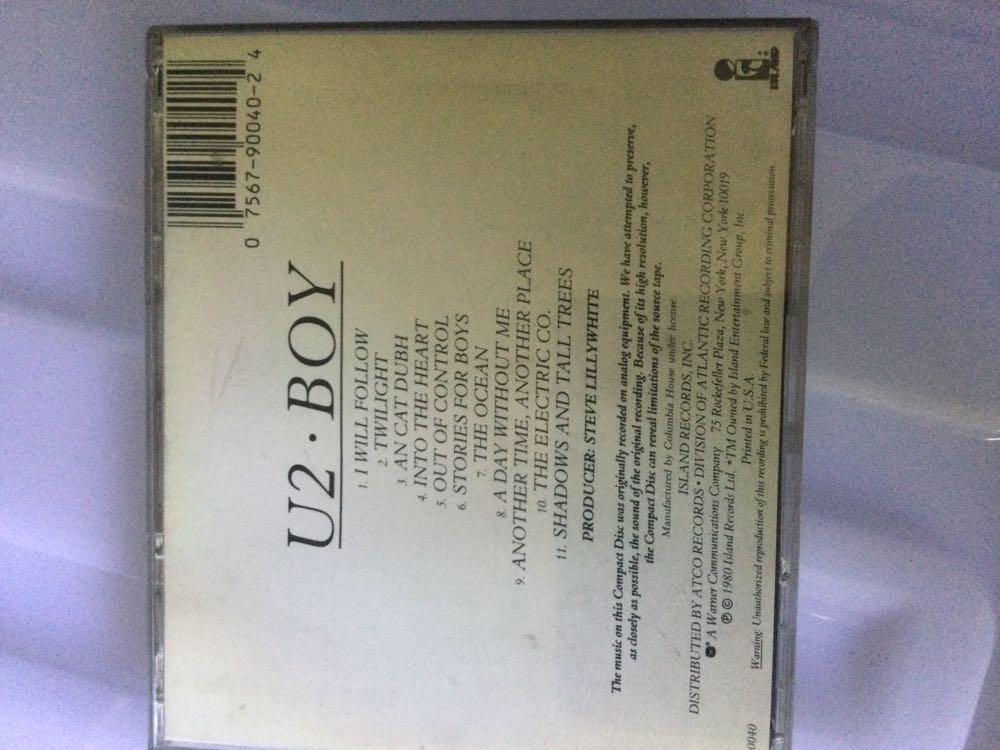 Boy - U2 (CD - 43) music collectible [Barcode 075679004024] - Main Image 2