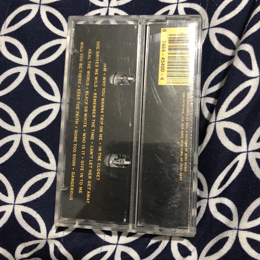 Dangerous - Michael Jackson (Cassette - 0:00) music collectible [Barcode 074644540048] - Main Image 2