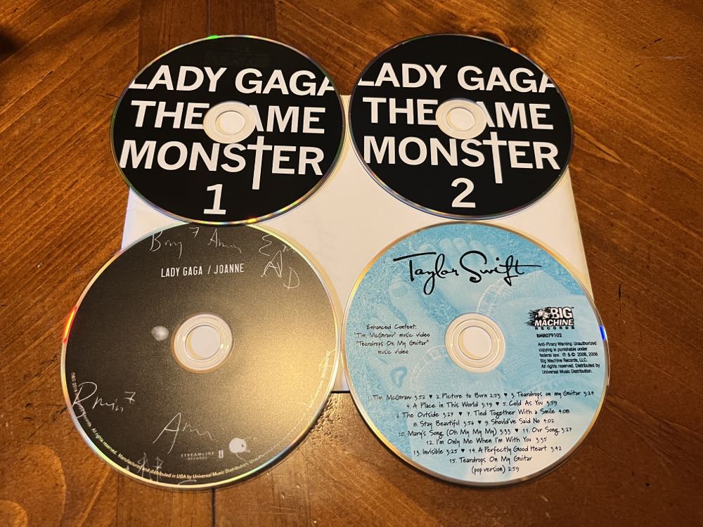 The Fame Monster - Lady Gaga (CD) music collectible [Barcode 602527266015] - Main Image 3