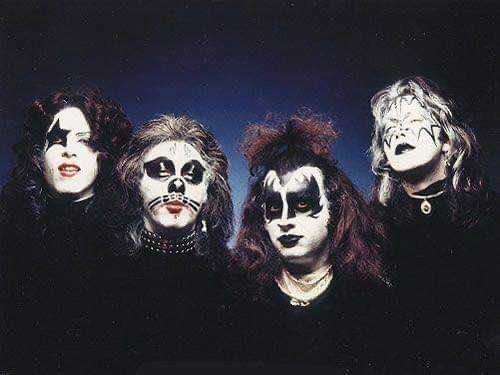 Kiss - Kiss (AAC) music collectible - Main Image 4