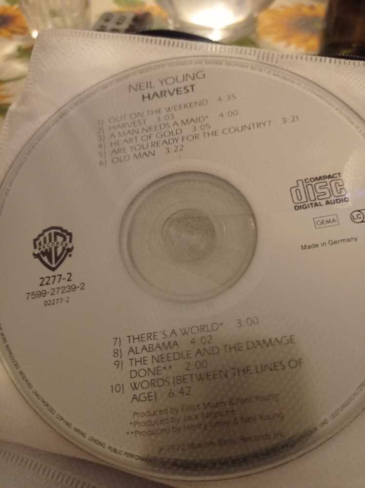 Harvest - Neil Young (12” - 37:11) music collectible - Main Image 3