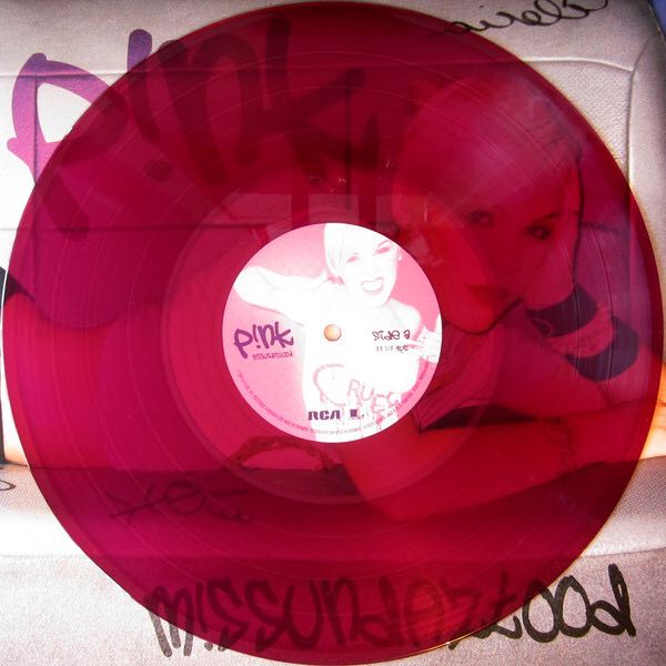 M!ssundaztood - P!nk (CD) music collectible [Barcode 743219118721] - Main Image 2