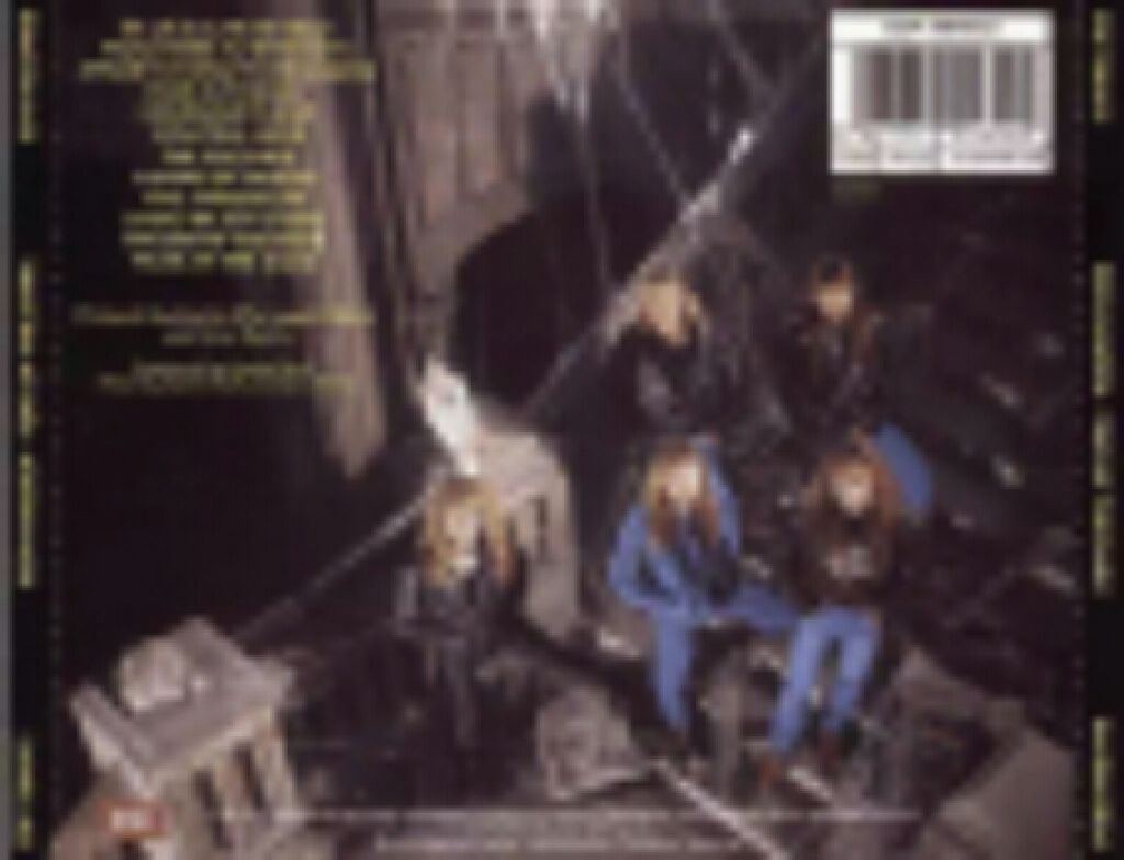 Fear Of The Dark - Iron Maiden (Cassette) music collectible - Main Image 2