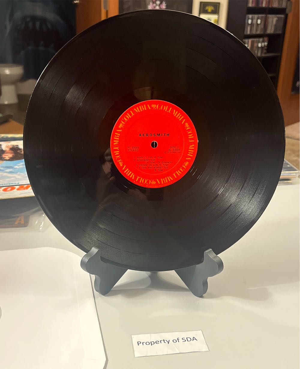 Aerosmith - Aerosmith (12” - 35) music collectible [Barcode 074643200516] - Main Image 3