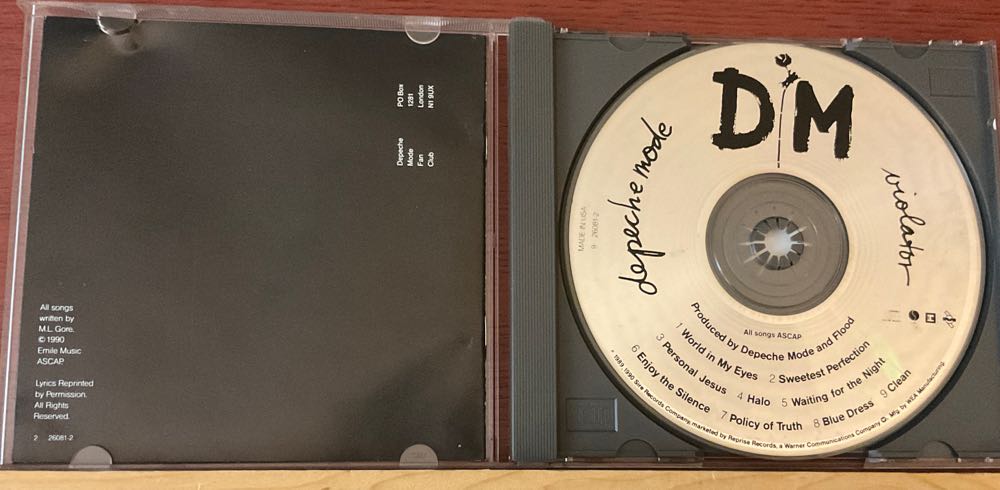 Violator - Depeche Mode (CD - 47) music collectible [Barcode 075992608121] - Main Image 3