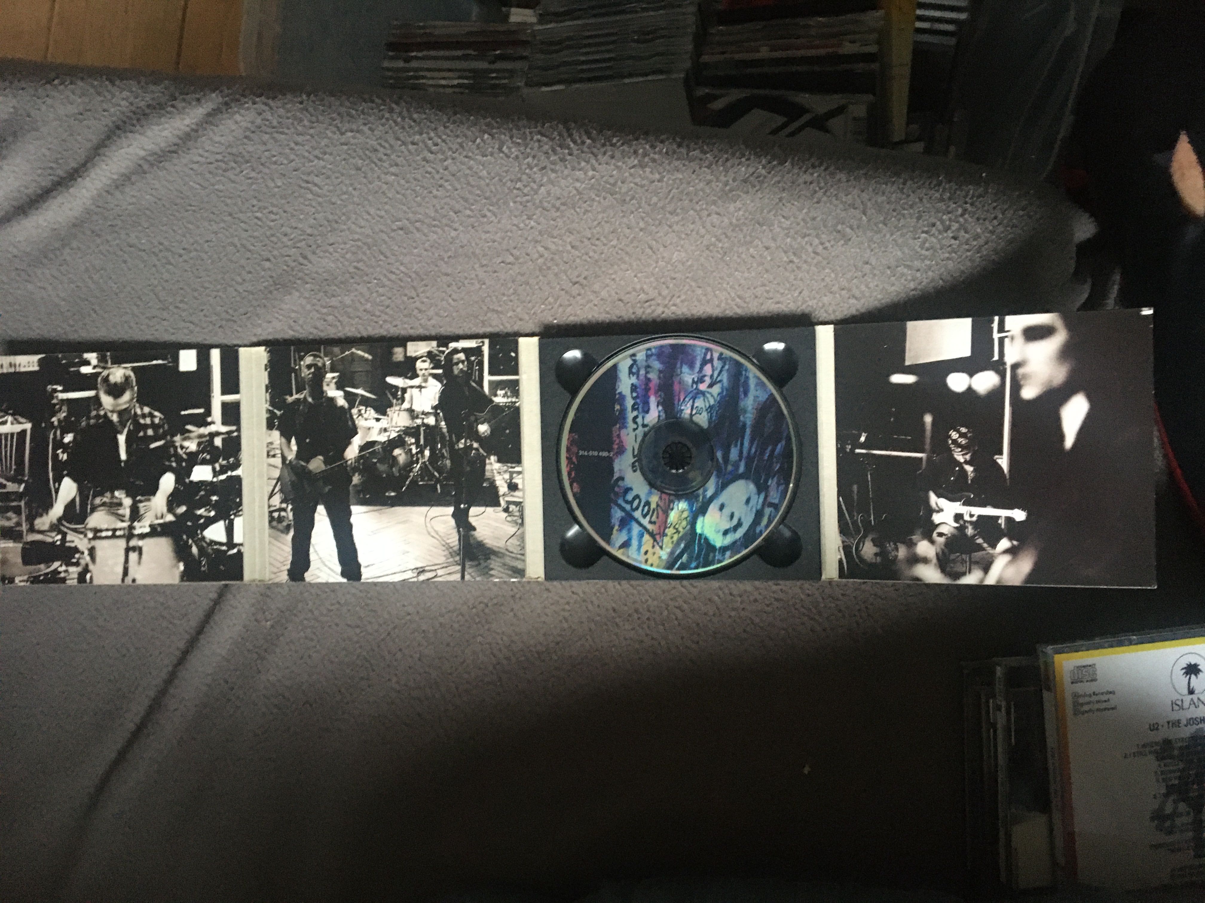 Achtung Baby - U2 (CD) music collectible [Barcode 731451049026] - Main Image 4