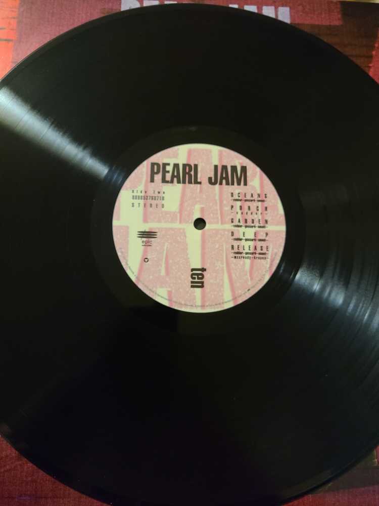 Ten (2017) - Pearl Jam (12” - 53) music collectible [Barcode 889853768714] - Main Image 4