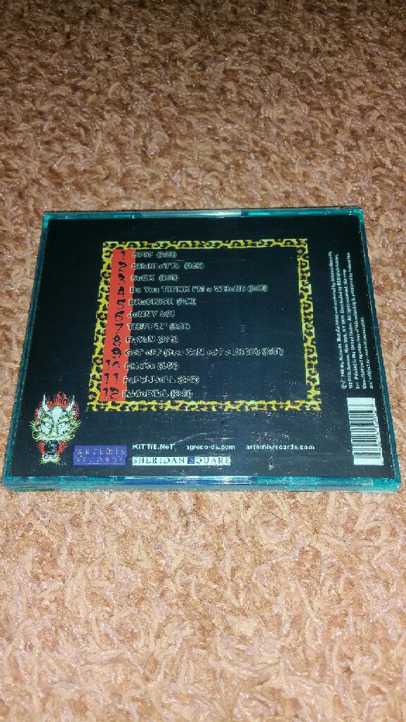 Spit - Kittie (CD - 37:47) music collectible [Barcode 699675100223] - Main Image 2