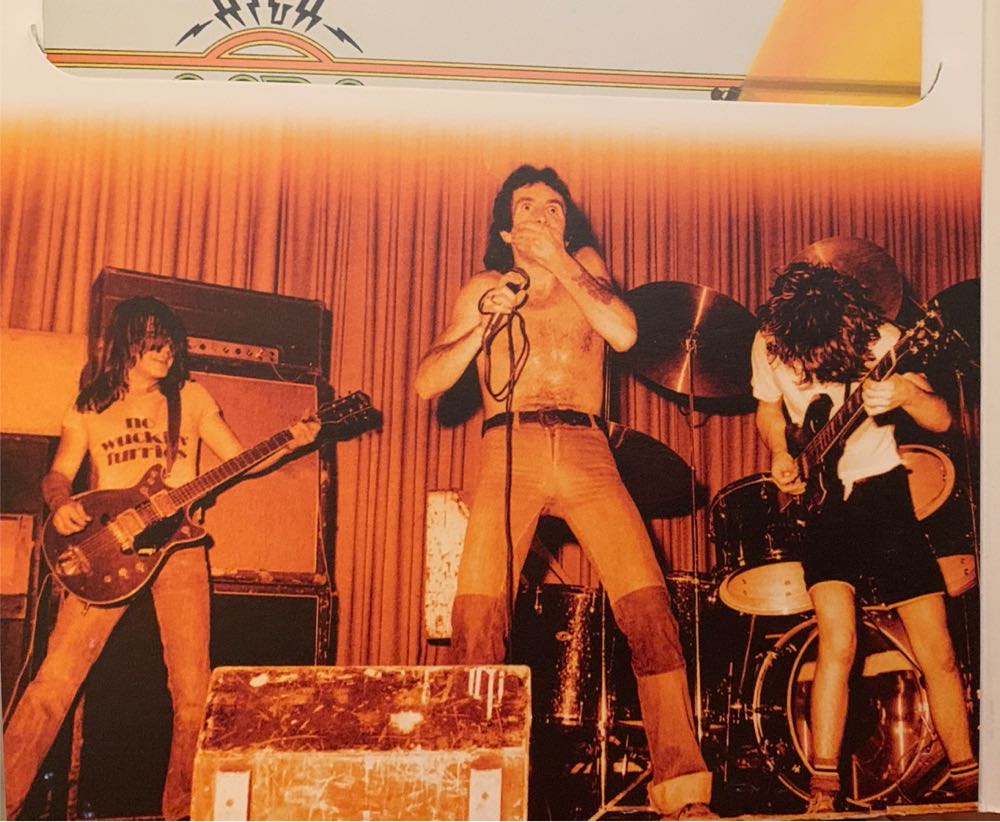 High Voltage - AC/DC (CD - 39) music collectible [Barcode 886973681626] - Main Image 4