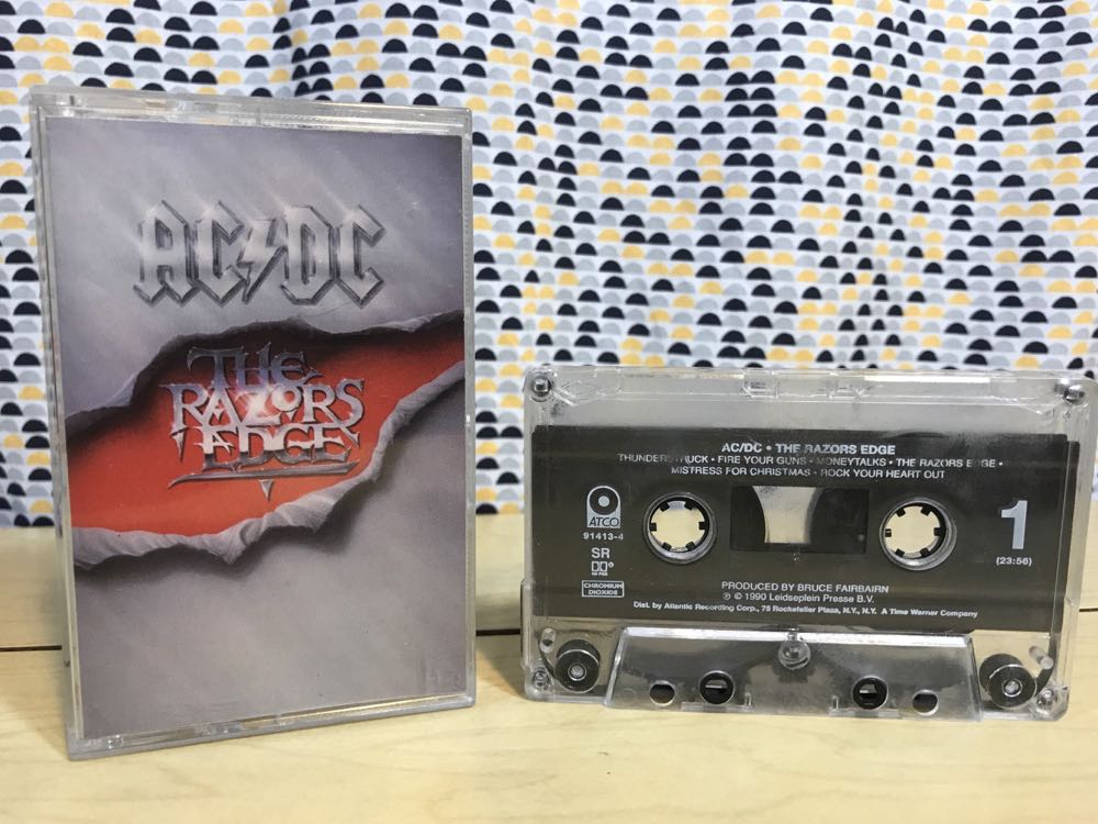 The Razors Edge - AC/DC (Cassette - 46) music collectible [Barcode 075679141347] - Main Image 3