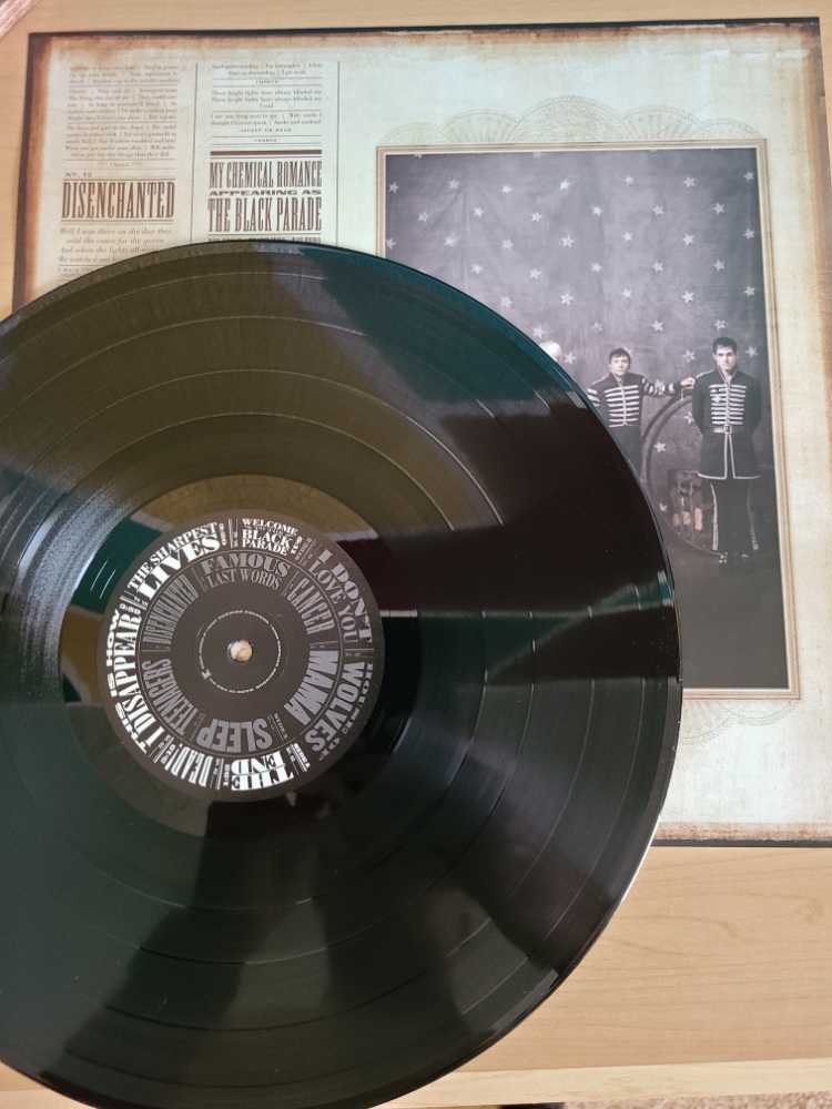 The Black Parade - My Chemical Romance (12” - 52) music collectible [Barcode 093624933595] - Main Image 3
