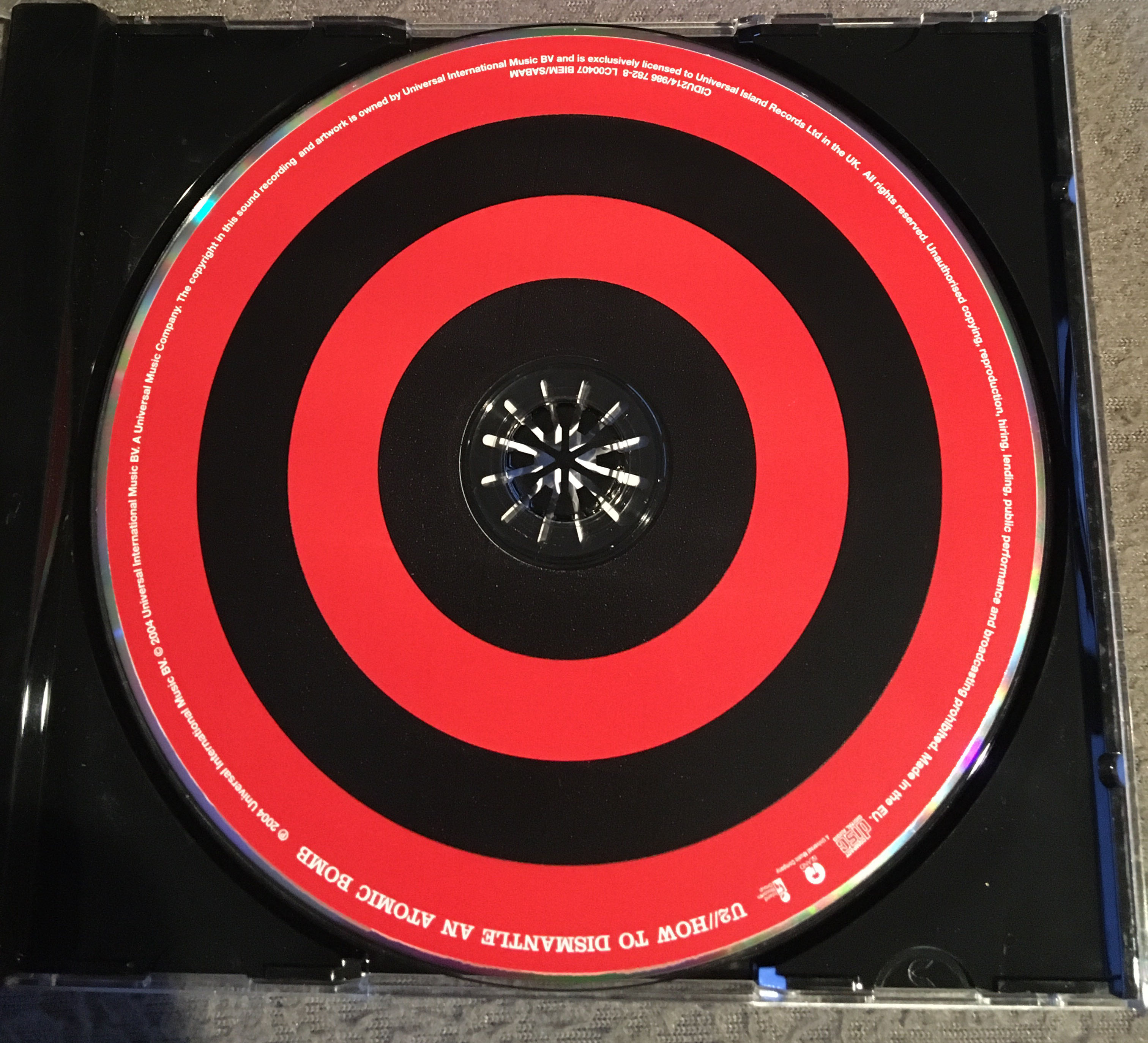 How To Dismantle An Atomic Bomb - U2 (CD) music collectible [Barcode 602498678282] - Main Image 4