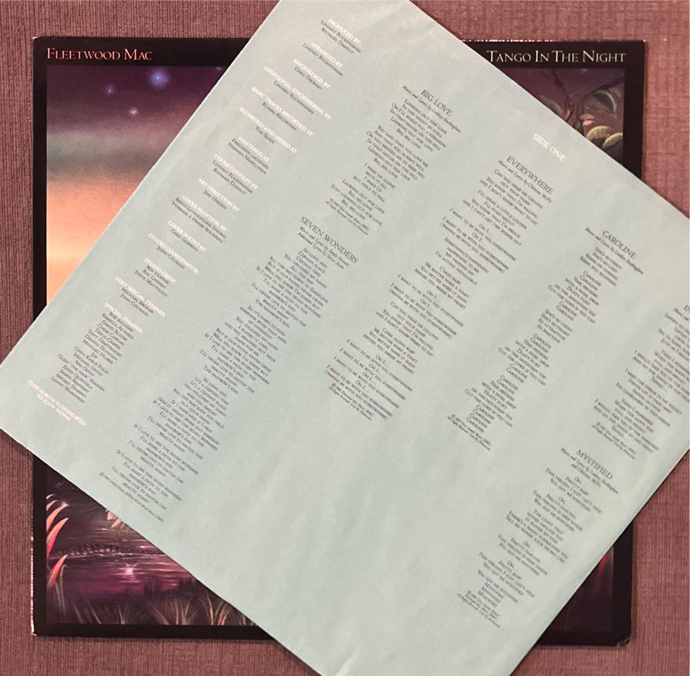 Tango In The Night - Fleetwood Mac (12” - 45) music collectible [Barcode 081227946364] - Main Image 4
