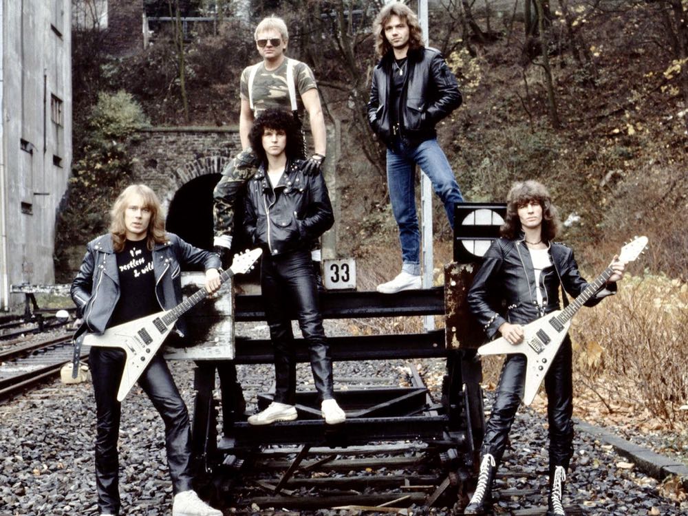 Balls To The Wall - Accept (12” - 44) music collectible [Barcode 074643924115] - Main Image 4