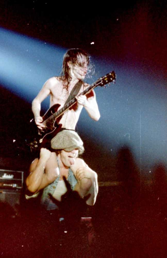 Who Made Who - AC/DC (CD - 38) music collectible [Barcode 828768664827] - Main Image 3