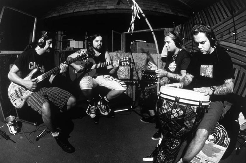 Roots - Sepultura (CD - 72) music collectible [Barcode 016861890025] - Main Image 4