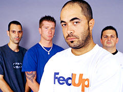 Chapter V - Staind (CD - 51) music collectible [Barcode 075596298223] - Main Image 4