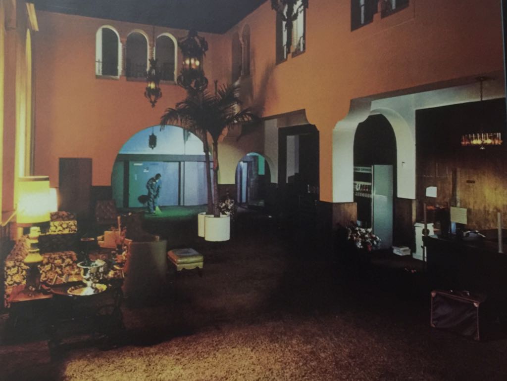 Hotel California - Eagles (12”) music collectible - Main Image 2