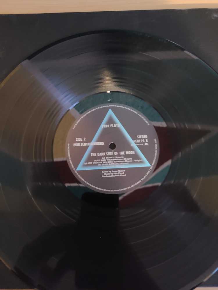 Dark Side Of The Moon - Pink Floyd (12” - 4235) music collectible - Main Image 4