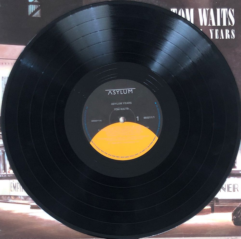 Asylum Years - Tom Waits (12” - 71) music collectible [Barcode 075596032117] - Main Image 4